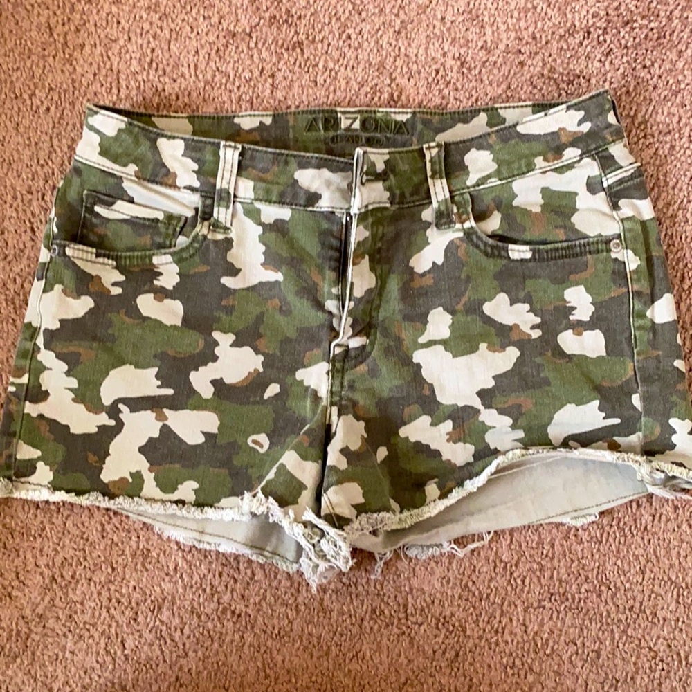 Arizona camo shorts